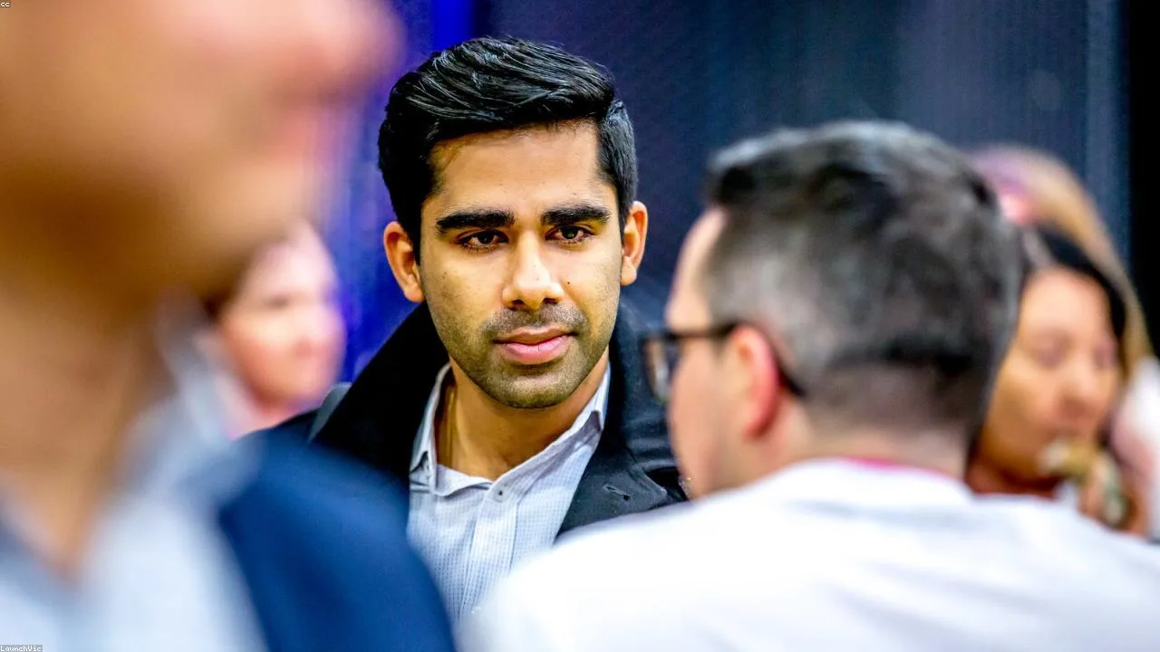 Professionals in a recruiting interview